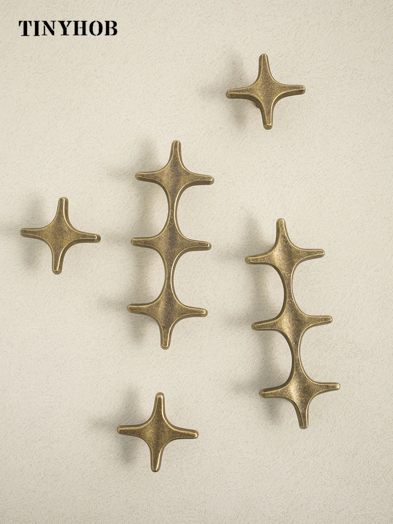 ลูกบิดตู้ทองเหลืองแท้สไตล์นอร์ดิกวินเทจ Tinyhob ด้ามจับรูปตัว T สำหรับเฟอร์นิเจอร์ / ด้ามจับดีไซน์รูปกากบาท 1