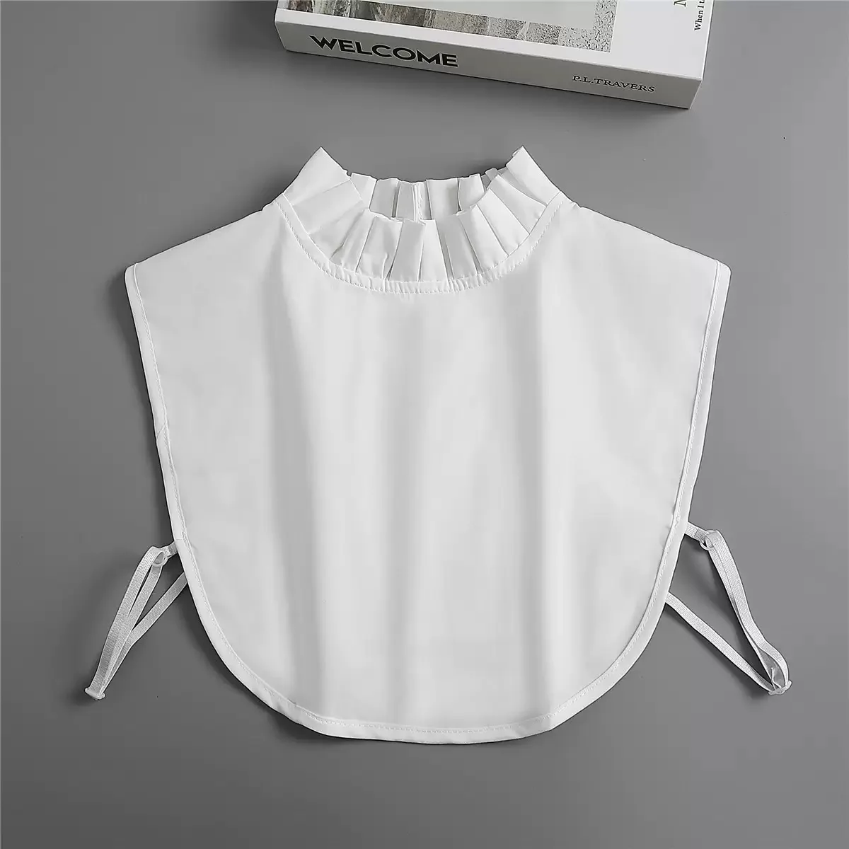 Elegant Vintage Lace Detachable Collar