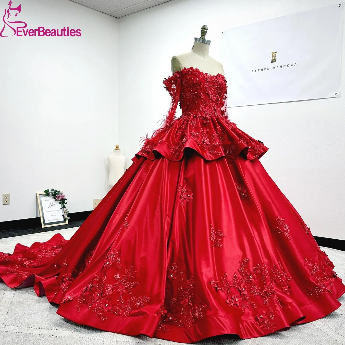 

Satin Appliques Ball Gown Quinceanera Dresses Burgundy Long Sleeves Vestidos De 15 Quinceañera Sweet 16 Dress for Juniors