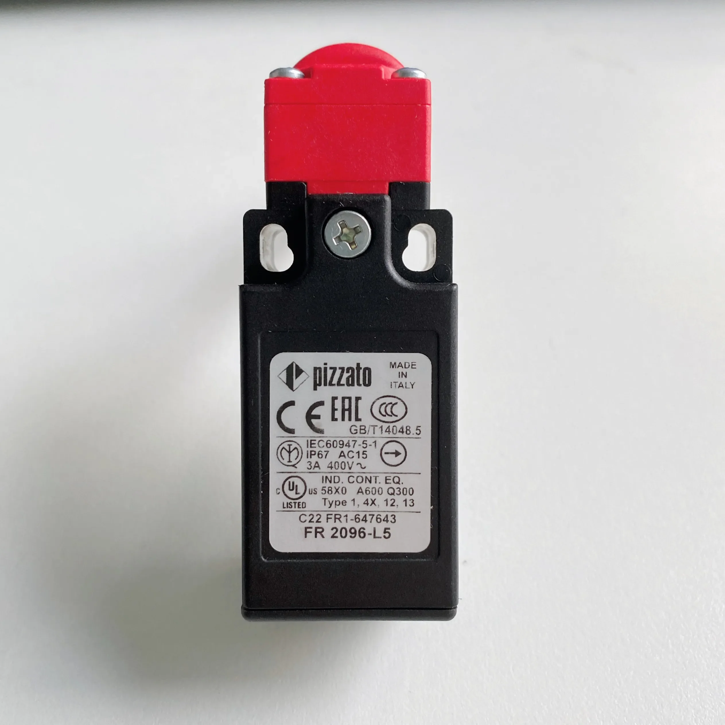 

New original Pizzato FR 2096-L5 limit switch