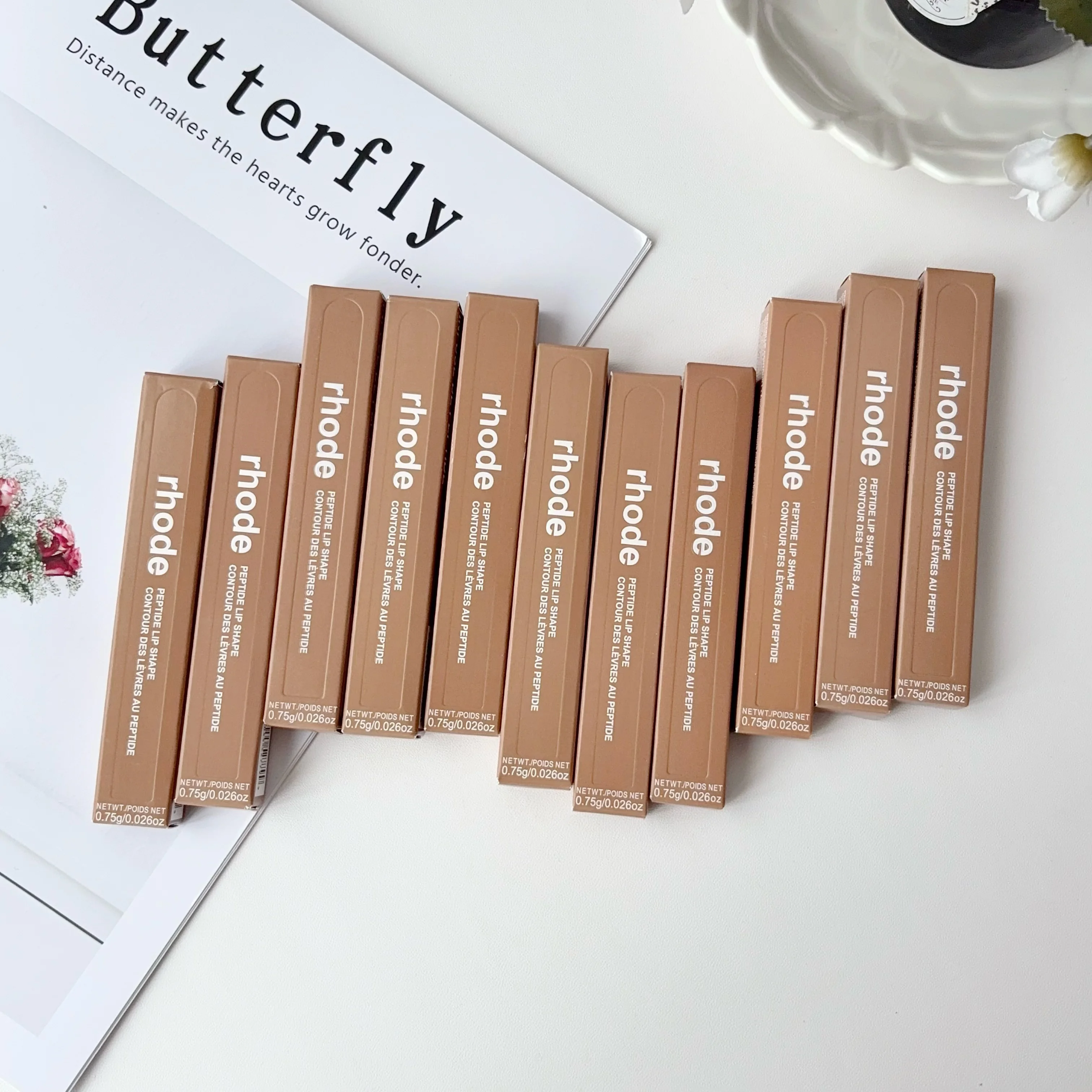 Matita Labbra a Lunga Durata con Peptidi, Tinta Labbra, Rossetto, Fard in Polvere, Gloss e Lipliner per un Trucco Completo