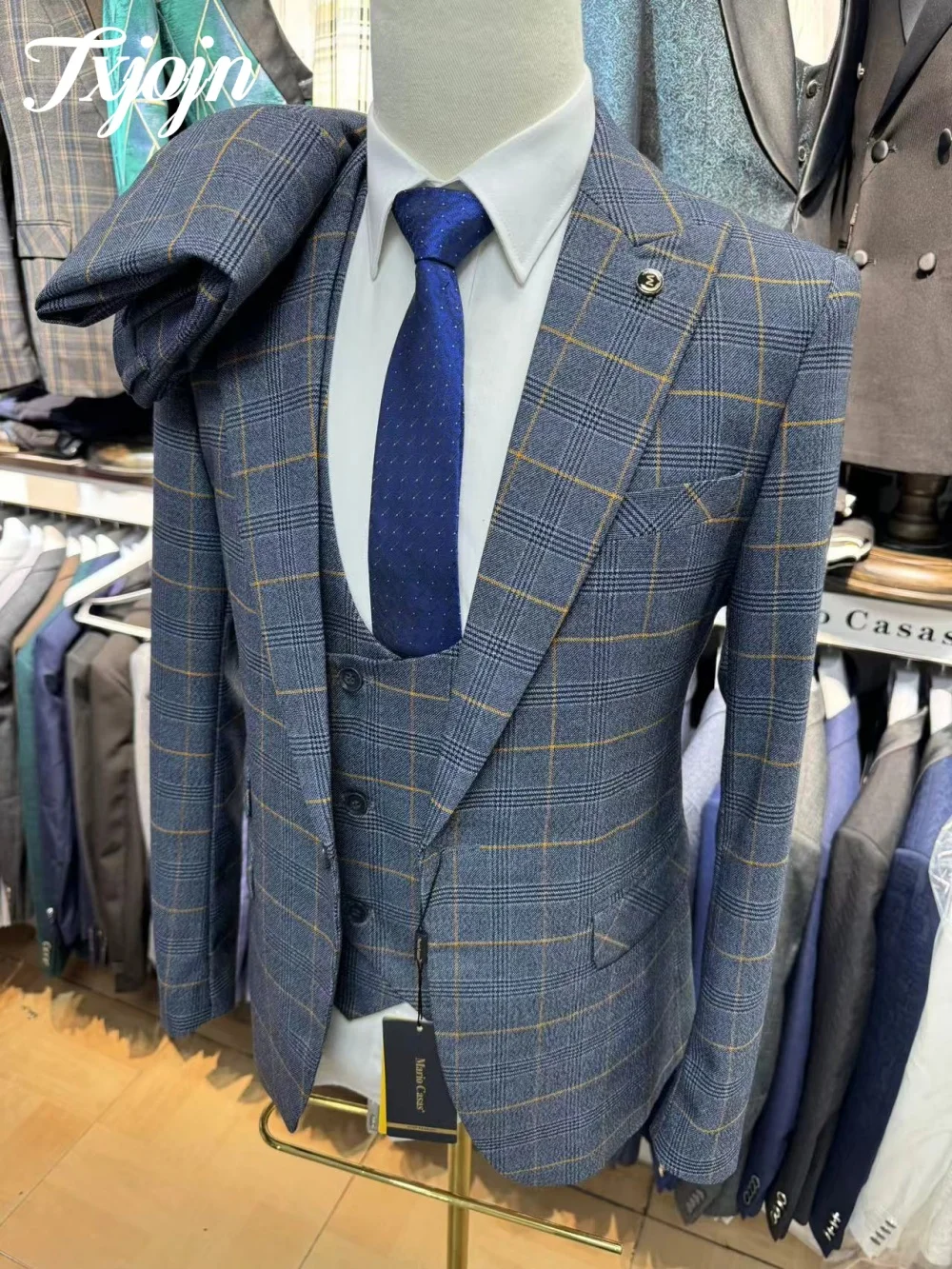 Fashionable Plaid Single Button Men Suit Set 3PCS Luxurious Men Office Suit Classic Groomsmen For Business Wedding