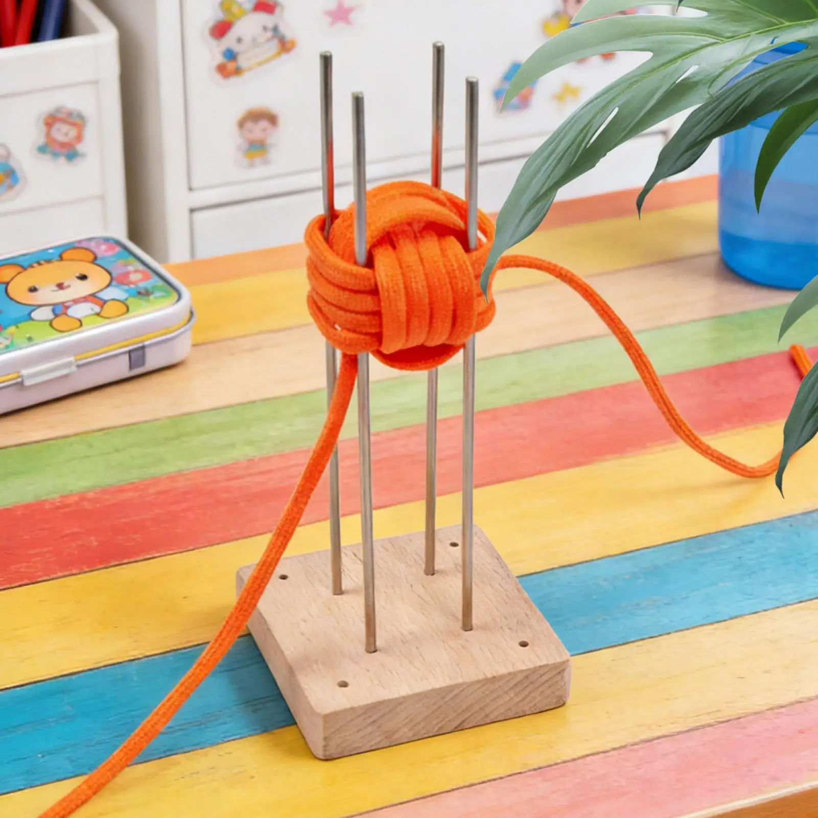 Affenfaust-Knotenwerkzeug mit Holzsockel, Paracord-Bastelwerkzeug mit Seil für Schlüsselanhänger, Rucksack-Deko, DIY Camping-Überlebensausrüstung, Geschenk – Detail 3