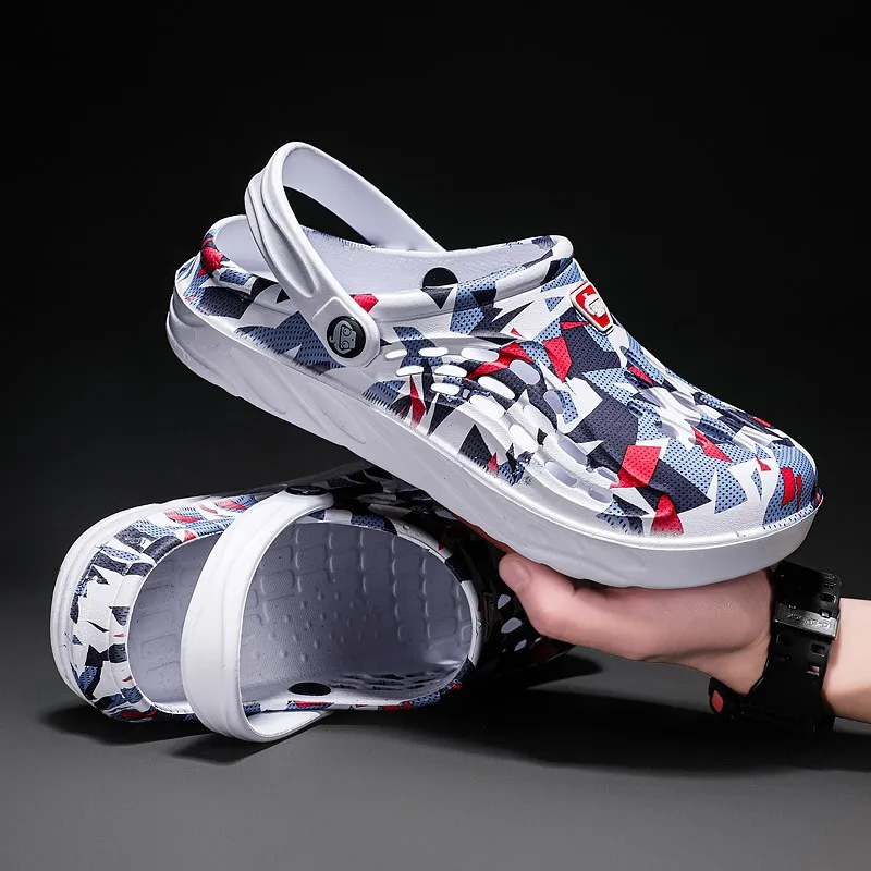 Men Sandals Outdoor Summer Beach Slippers Soft Bottom Hollow Garden Clogs Shoes Big Size Sports Slippers