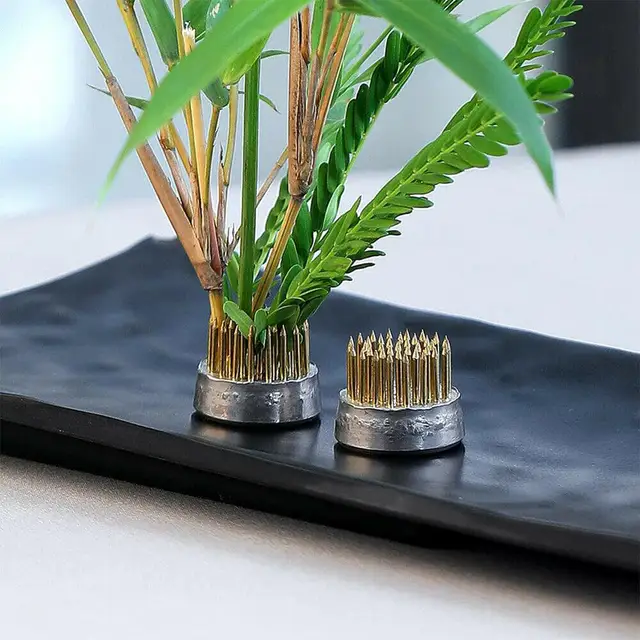 Support de base de fleur rond pour Ikebana Kenzan, outil de partenaires Spiky Frog, arrangement floral, petite épingle dorée, support d'arrangement de fleur 3