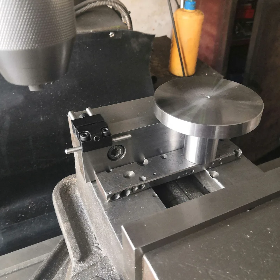 Kleine QUADRALLEL-Fräse Bearbeitungsmaschine Werkzeug CNC