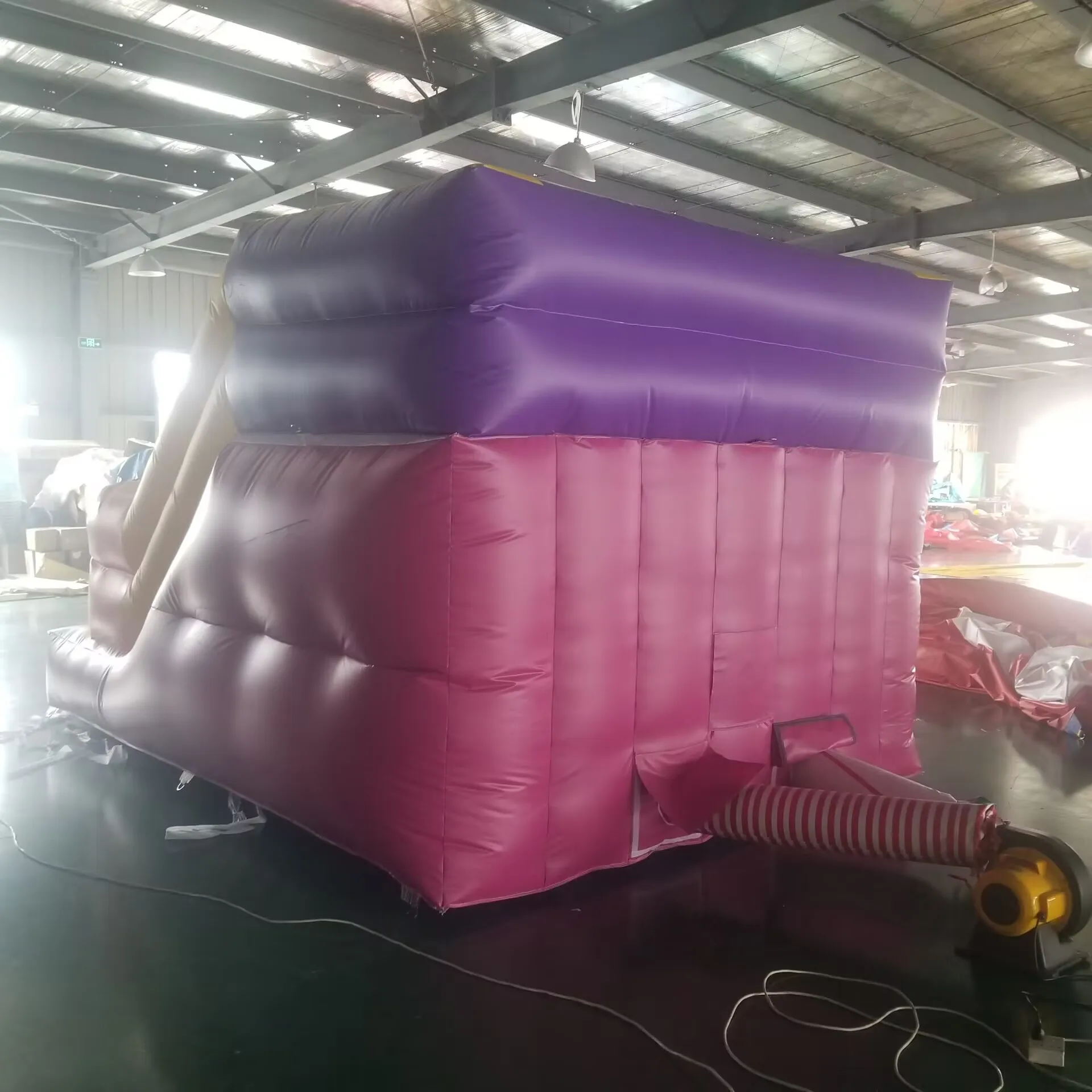 Children's Inflatable Slide Outdoor Large Inflatable Play Equipment Suitable for Family Parties and Events Safe and Durable