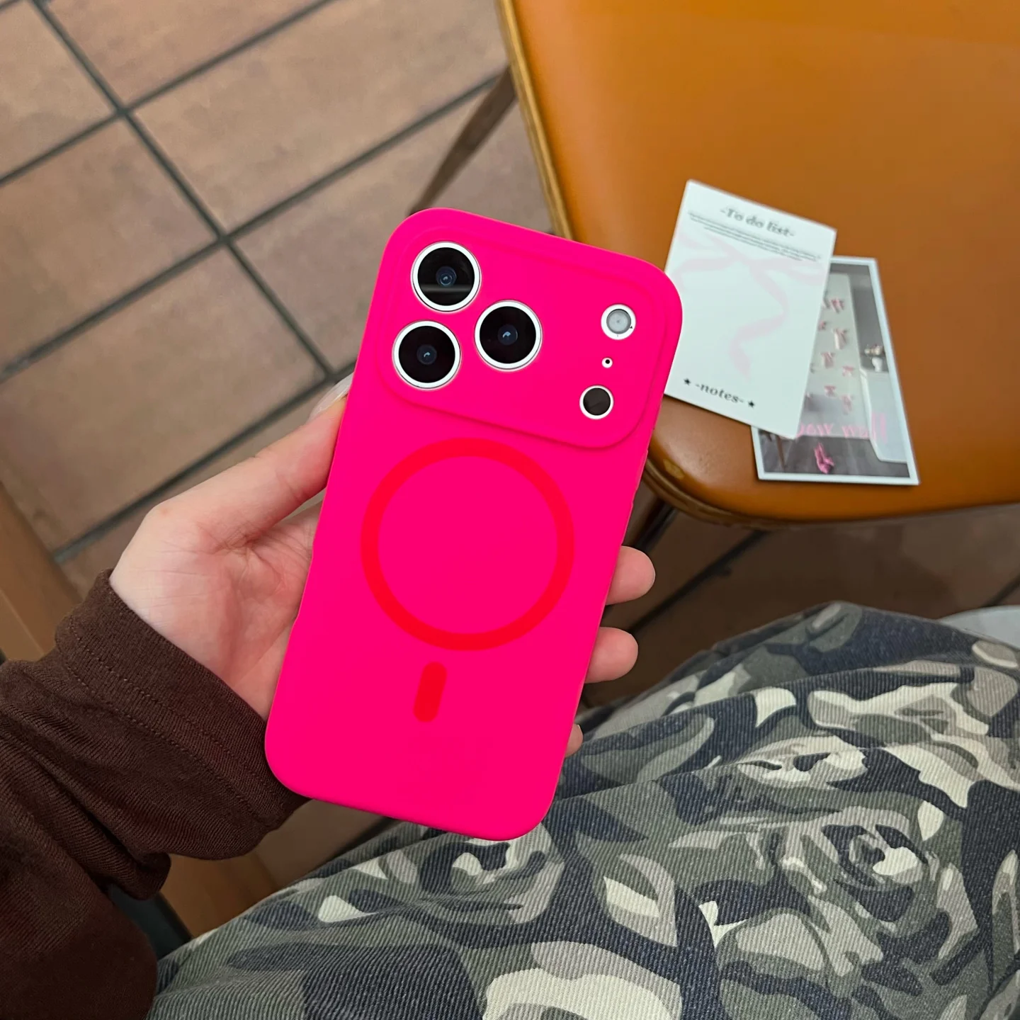 Luxury Liquid Silicone Magnetic Phone Case with MagSafe Compatibility and Wireless Charging Capability