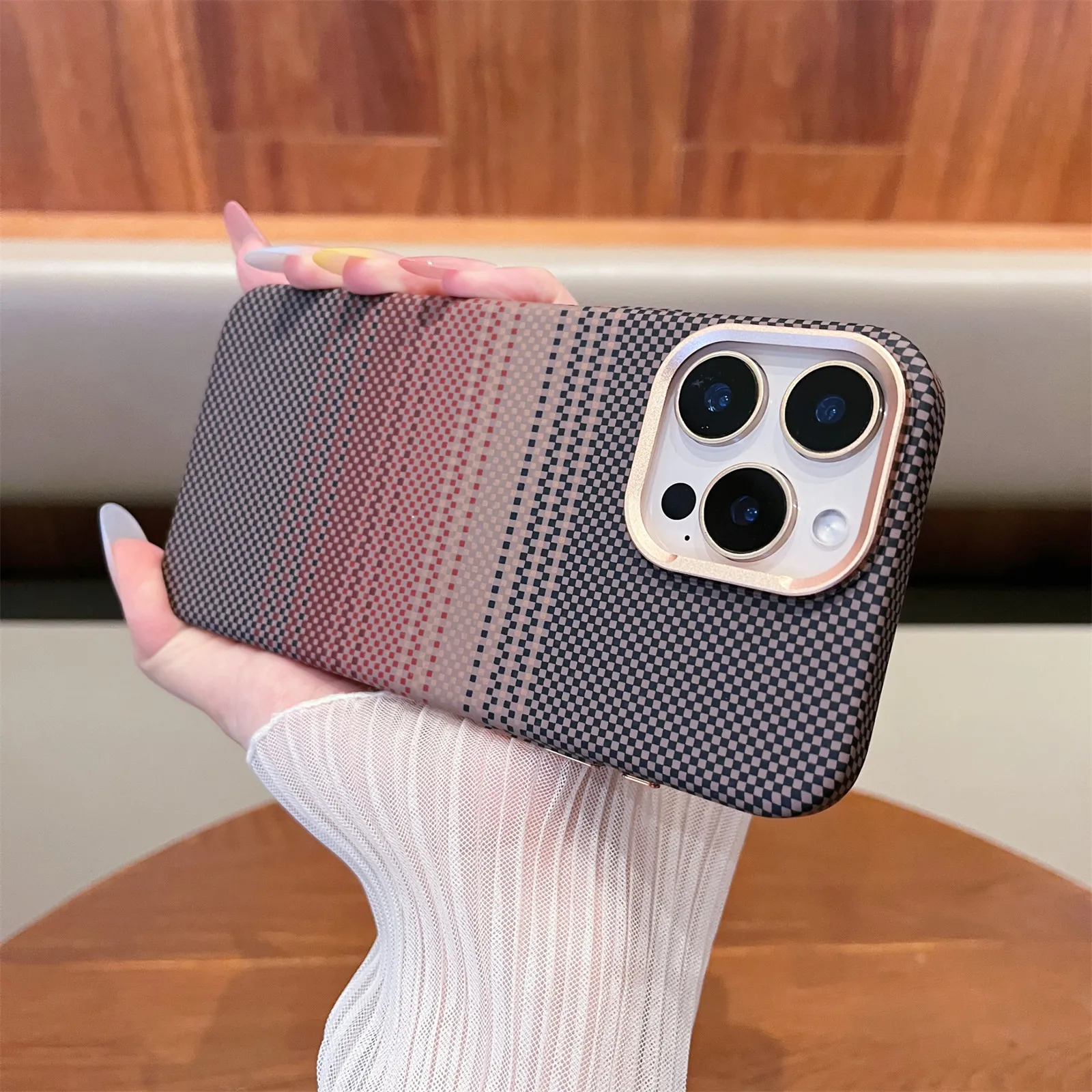Carbon Fiber Magnetic Phone Case - Shockproof Slim Kevlar Protective Cover
