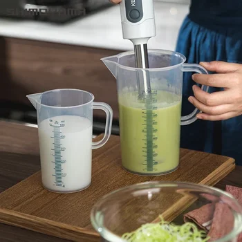 Plastic Graduated Measuring Cup 1