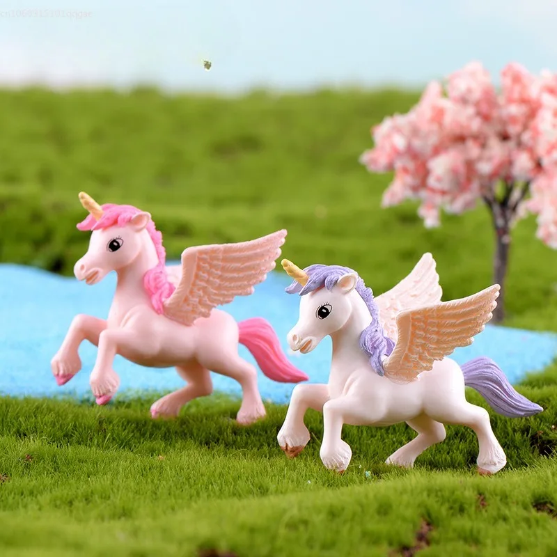 Muschio Microlandscape Decorazione Cartoon Pegasus Unicorn Animal Cake Meaty Plastic Crafts Home Table Ornament Decoraciion