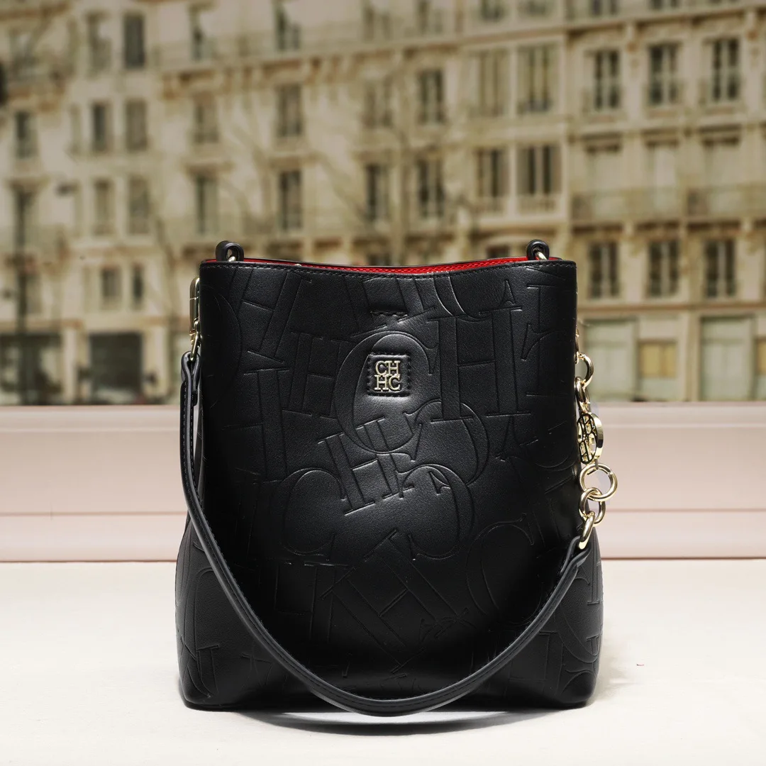 CILMI HARVILL CHHC 2023 Summer New Women's Small Bucket Bag Portable Opening Magnetic Absorber Design Letter