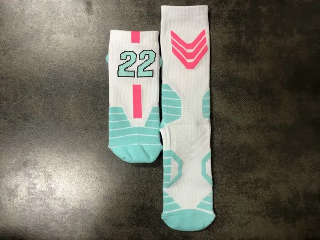 Style Star Kids Basketball New Socks Sport Socks Outdoor Cycling Skateboard Running Breathable Adult Non-Slip Middle Towel Socks 3
