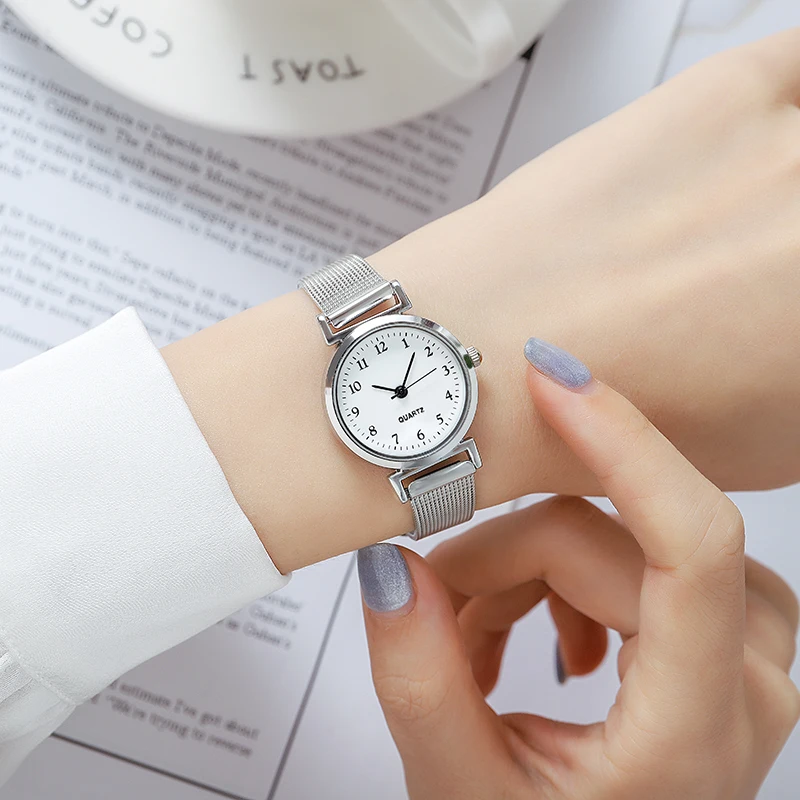 Compact Small Round Quartz Watch Grid Strap