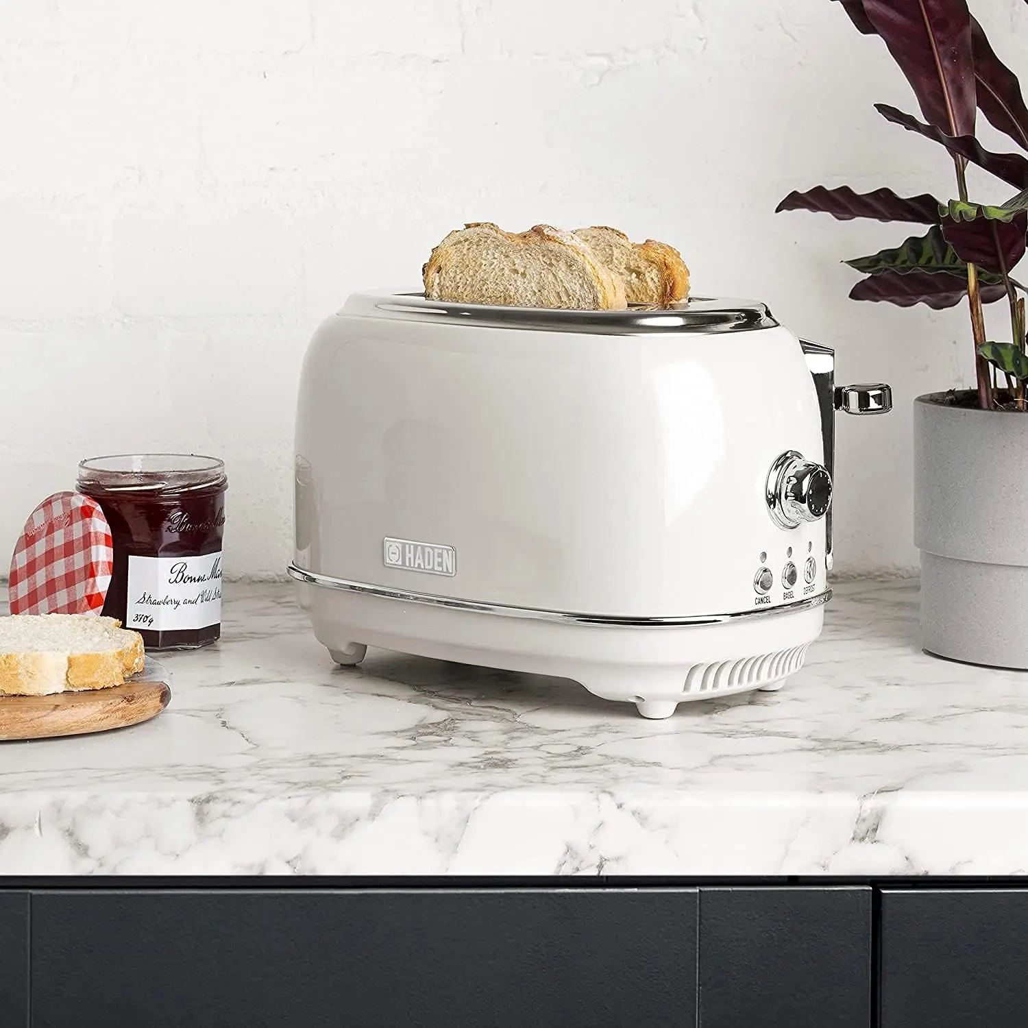 1.7 Liter Stainless Steel Body Retro Electric Tea Kettle with 2 Slice Wide Slot Stainless Steel Bread Toaster 3