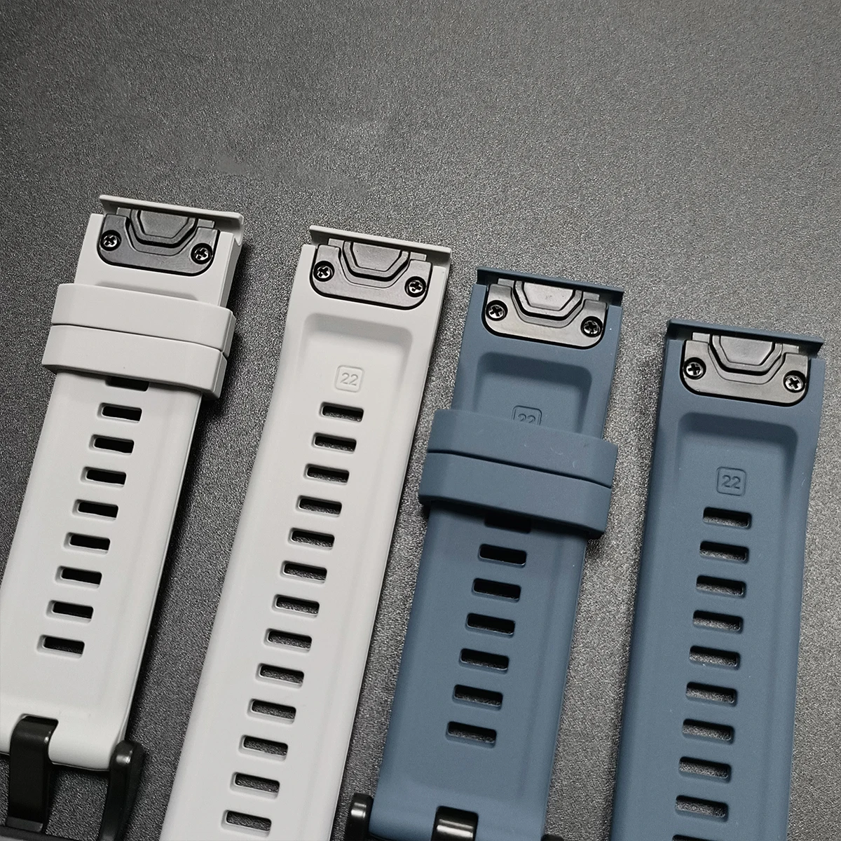 QuickFit Silicone Watch Band, 22-26mm Adjustable Strap