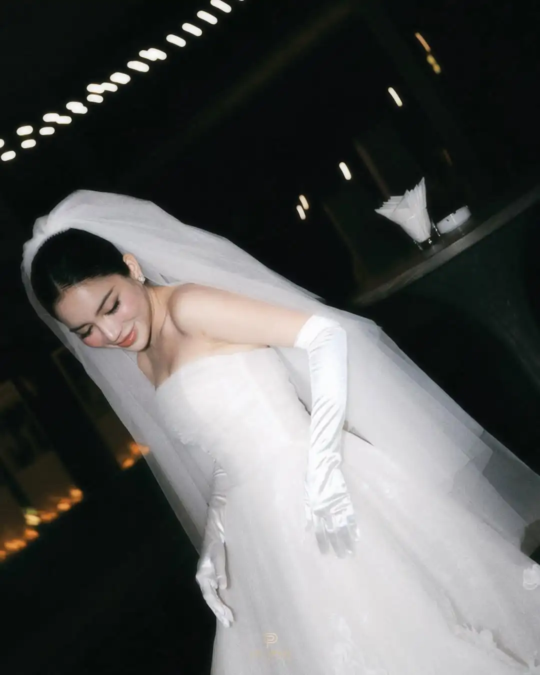MD Elegant A-line Strapless Wedding Dresses Illusion Sleeveless Applique Bridal Gown Sweep Train Vestido De Noiva Customized 3