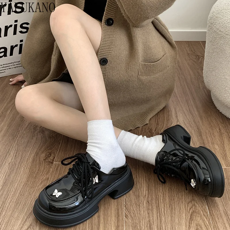 

Butterfly Decor Round Head Patent Leather Thick Bottom Platform Shoes British Style Heightened Chunky Heel Lace-up Student Shoes