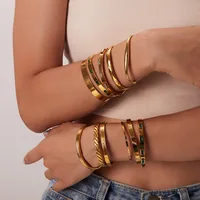 CARLIDANA Delicate Wholesale Custom Non Tarnish 18K Gold Plated Stainless Steel Bracelet Chunky Geometric Inlaid Crystal Bangle 1