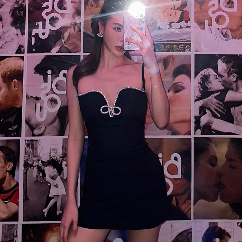Vestido mini ajustado con cuerda plateada para mujer, vestido veraniego ajustado con escote en V profundo y cintura alta, vestidos sexis de fiesta para mujer, vestidos de verano para chicas atractivas.