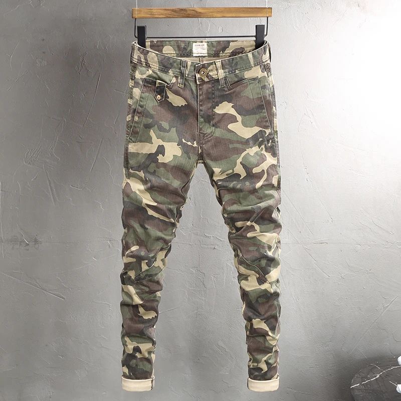 

The latest designer's fashionable men's camouflage pants, elastic slim fit slit pants, men's classical pants, retro casual denim