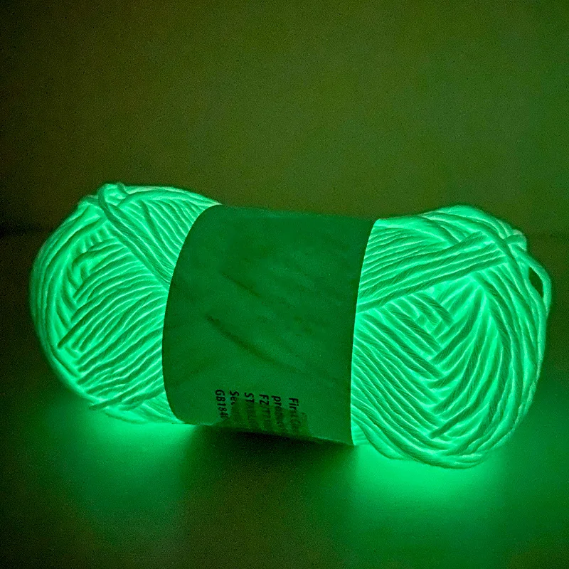 

50g Luminous Yarn Polyester Hand Knitted Luminous Yarn DIY Weave Glow In The Dark for For Cardigan Scarf Suitable for Kids Woman