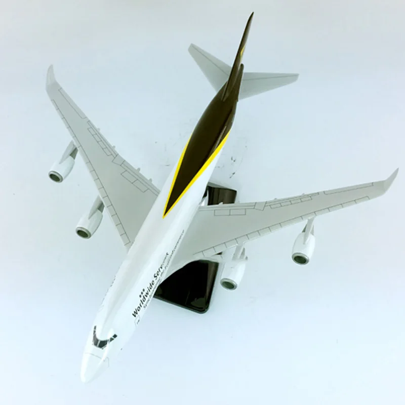 32cm 1:195 B747-400 Model Ups World Wide Service Airlines