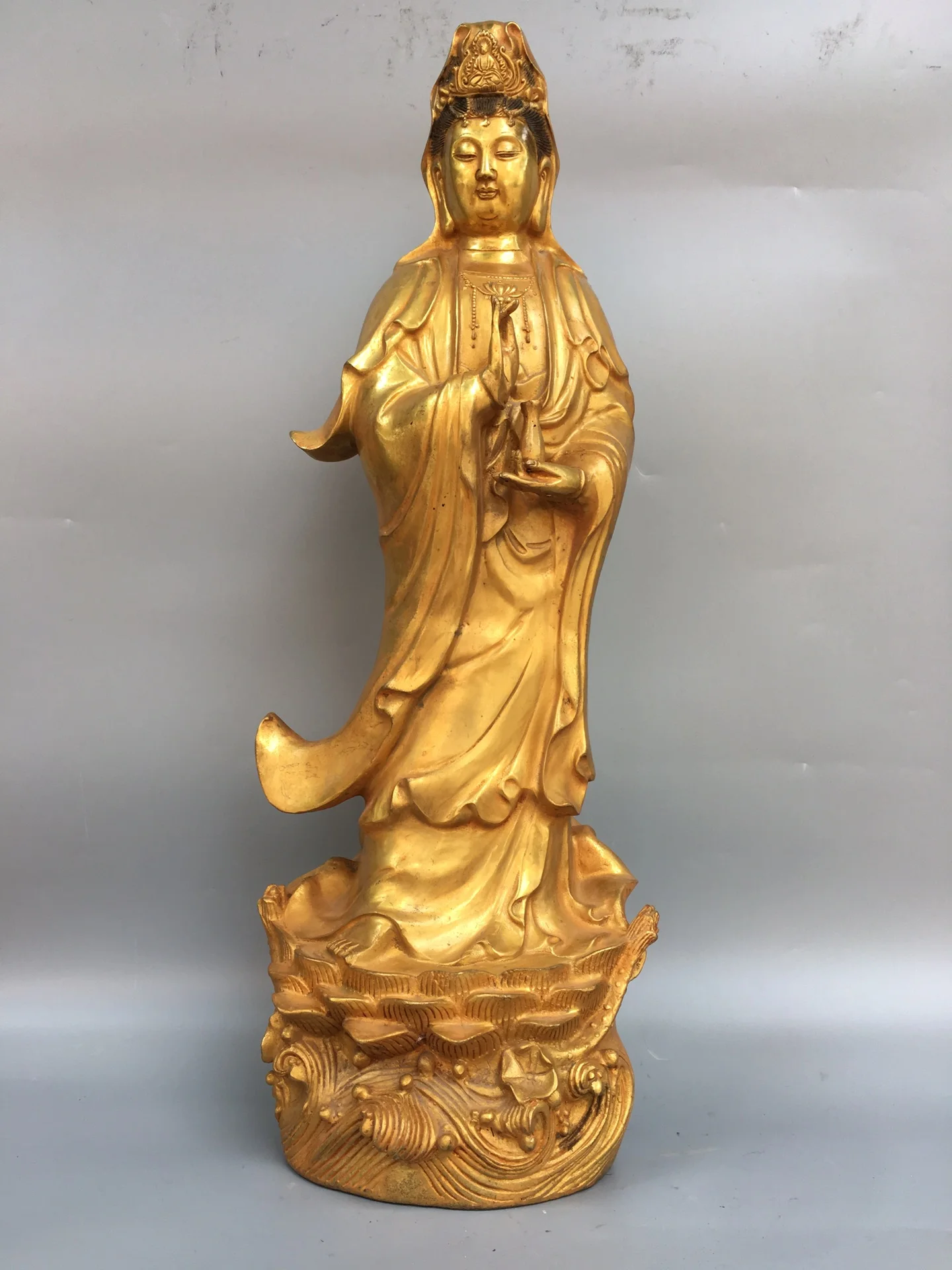

24"Tibet Temple Collection Old Bronze Gilded Pure Bottle Avalokitesvara Guanyin Bodhisattva Standing Buddha Worship Hall