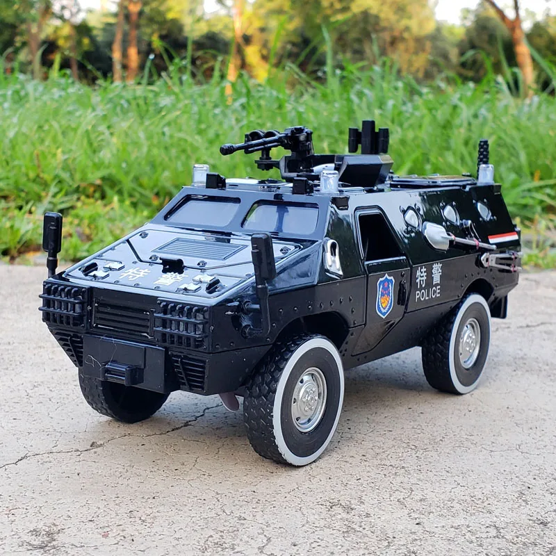1:32 Alloy Military Truck Armored Car Model Metal Sound Light Pull Back Diecast Toy Vehicles For Children Gifts