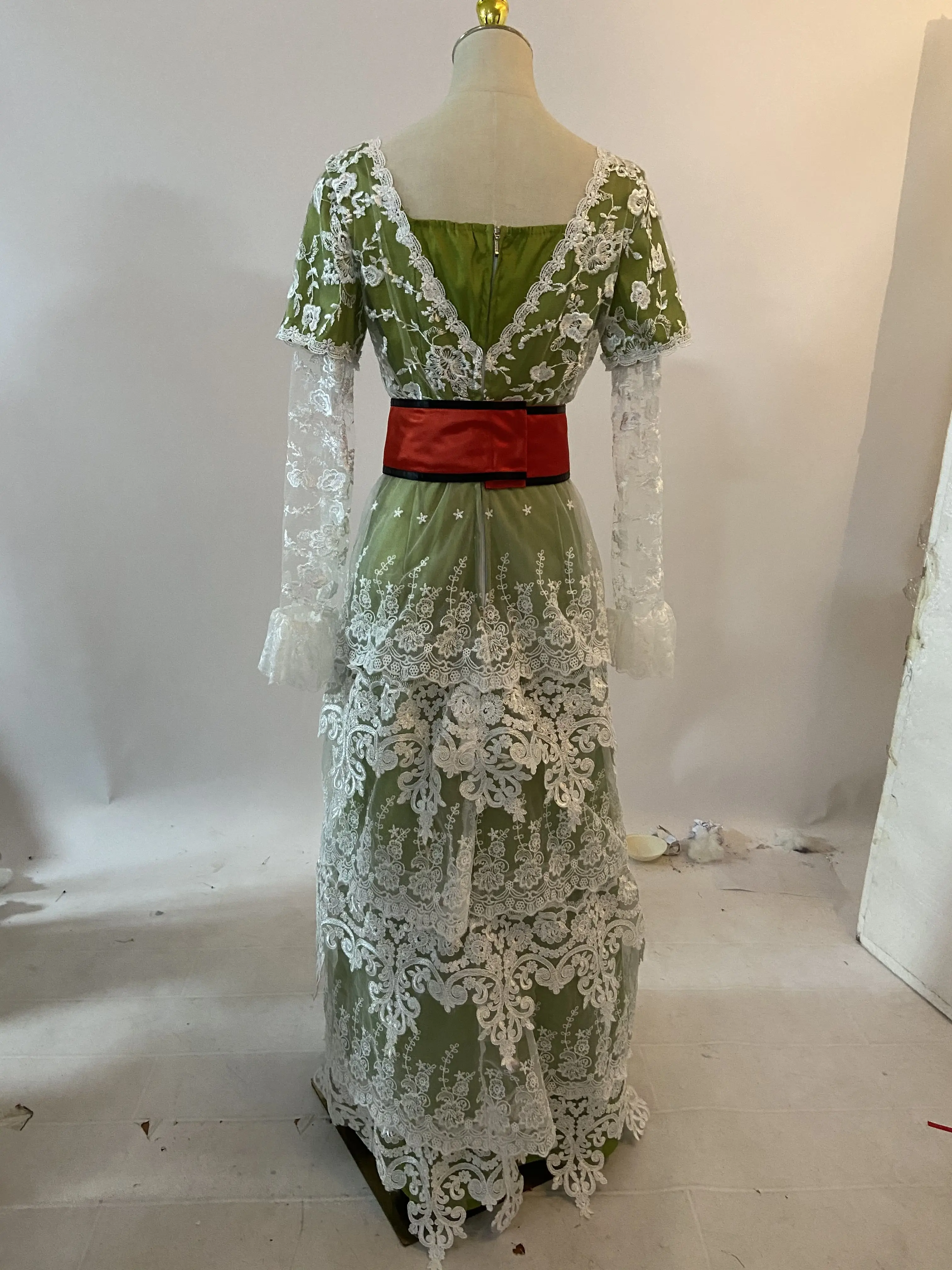 

speical link for friend custom dress