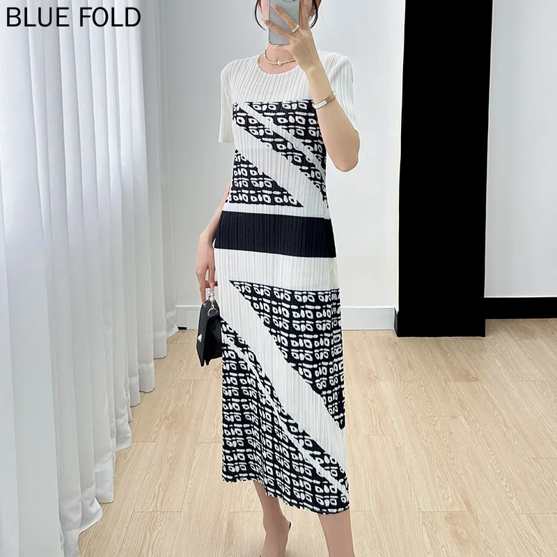 

Женское плиссированное платье миаке, элегантное платье с круглым вырезом и коротким рукавом, с креативным принтом, в стиле ретро, лето 2024