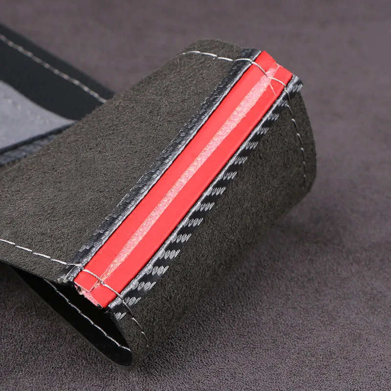 Matte Carbonfaser Perforiertes PU-Leder Auto-Lenkradbezug Universal 38cm Rutschfest Atmungsaktiv Langlebig Auto-Zubehör – Detail 7