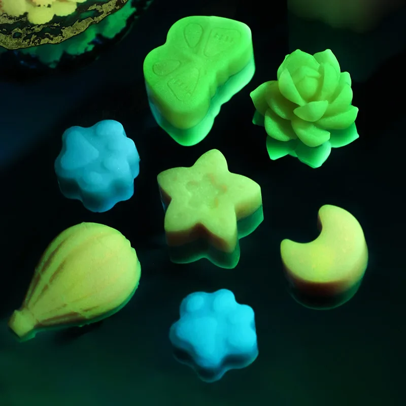 Luminous Sealing Wax Particles for DIY Scrapbooking
