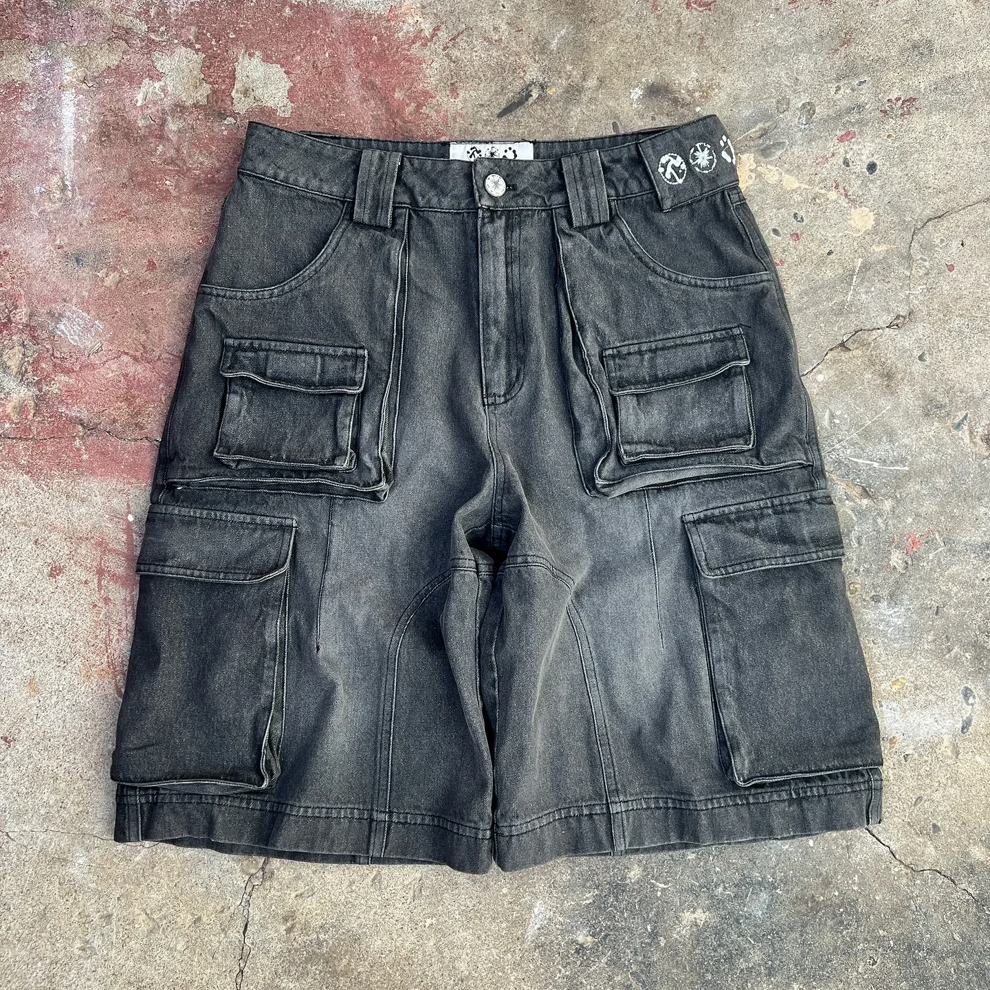 New Hip Hop Goth Pattern Embroidery Shorts Men Retro Harajuku Y2k Gym Shorts Big Pocket Denim Short Sweatpants Streetwear