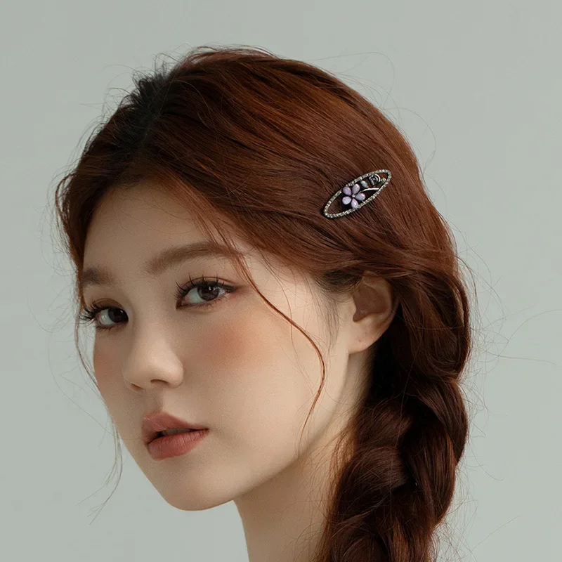 Elegante Strass Glasur Blume Haarnadel Frauen Pony Seite Clip Metall Oval Geometrie Entenschnabel Clip Frankreich Stil Haar Zubehör – Detail 2