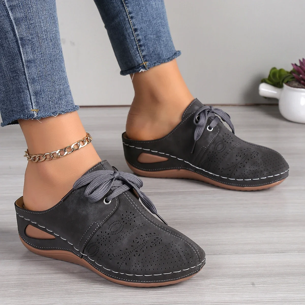 Lightweight Lace-up Fashion Half-support Wading Beach Shoes Middle-aged Mother Shoes Summer 2024 New Arrival Size 36-43 4