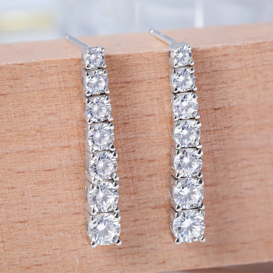 Pendientes De Tuerca De Moissanita Con Diamantes Pequeños Hi | Cuotas Sin Interés