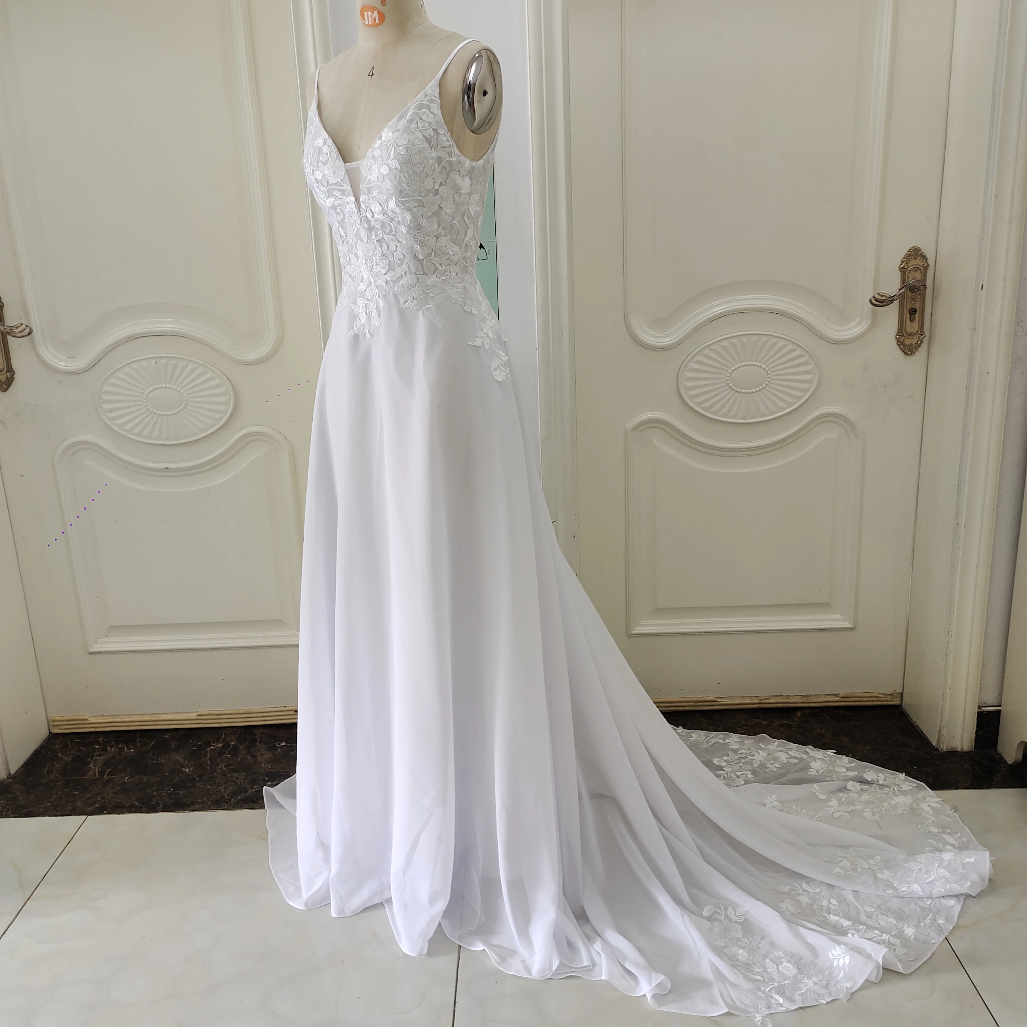 Customized ZJ6032 Chiffon Wedding Dresses for Women 2025 Summer New Sleeveless Bridal Gowns with Lace New Court Train 6