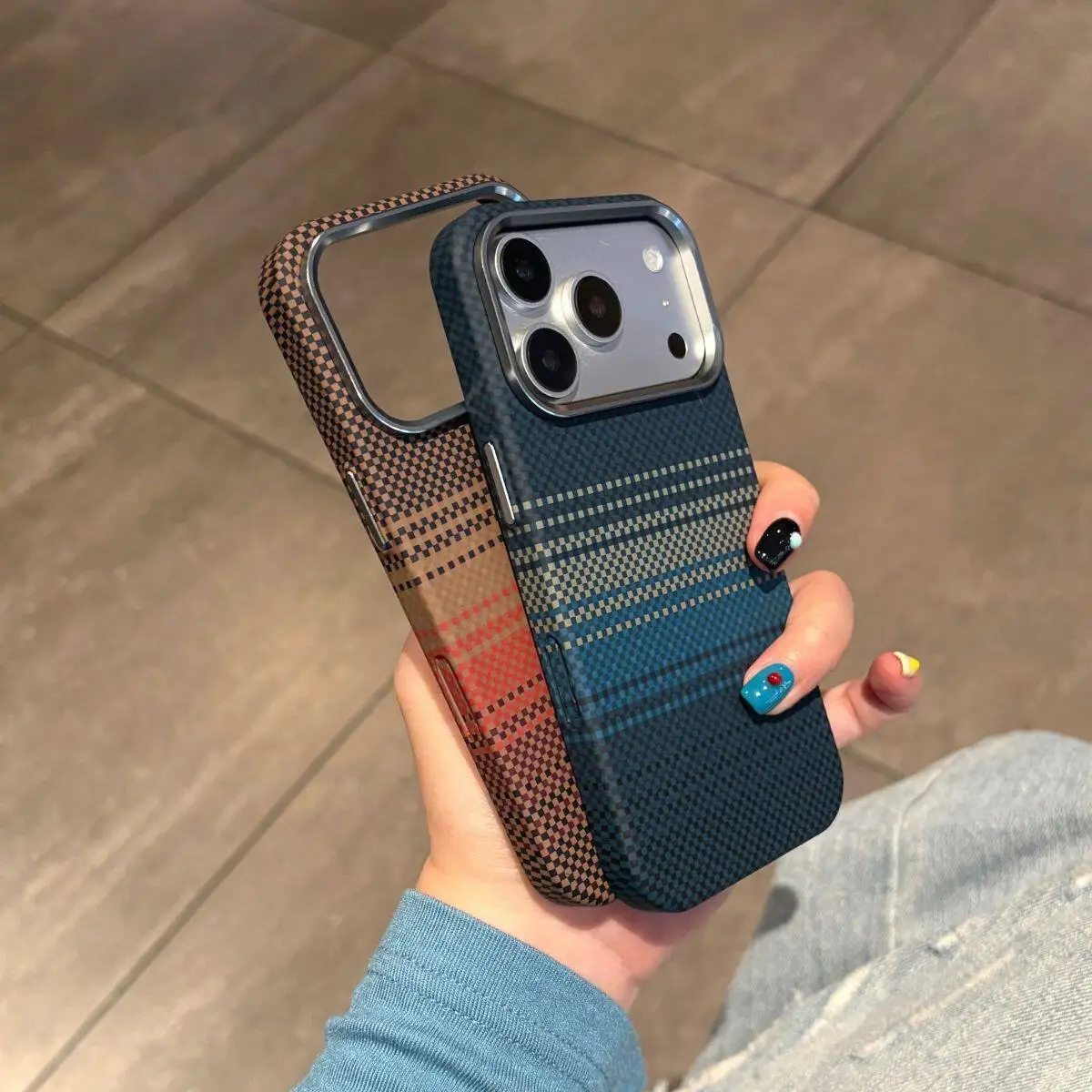 Sleek Carbon Fiber Texture Magnetic Armor Case with Alloy Camera Protection