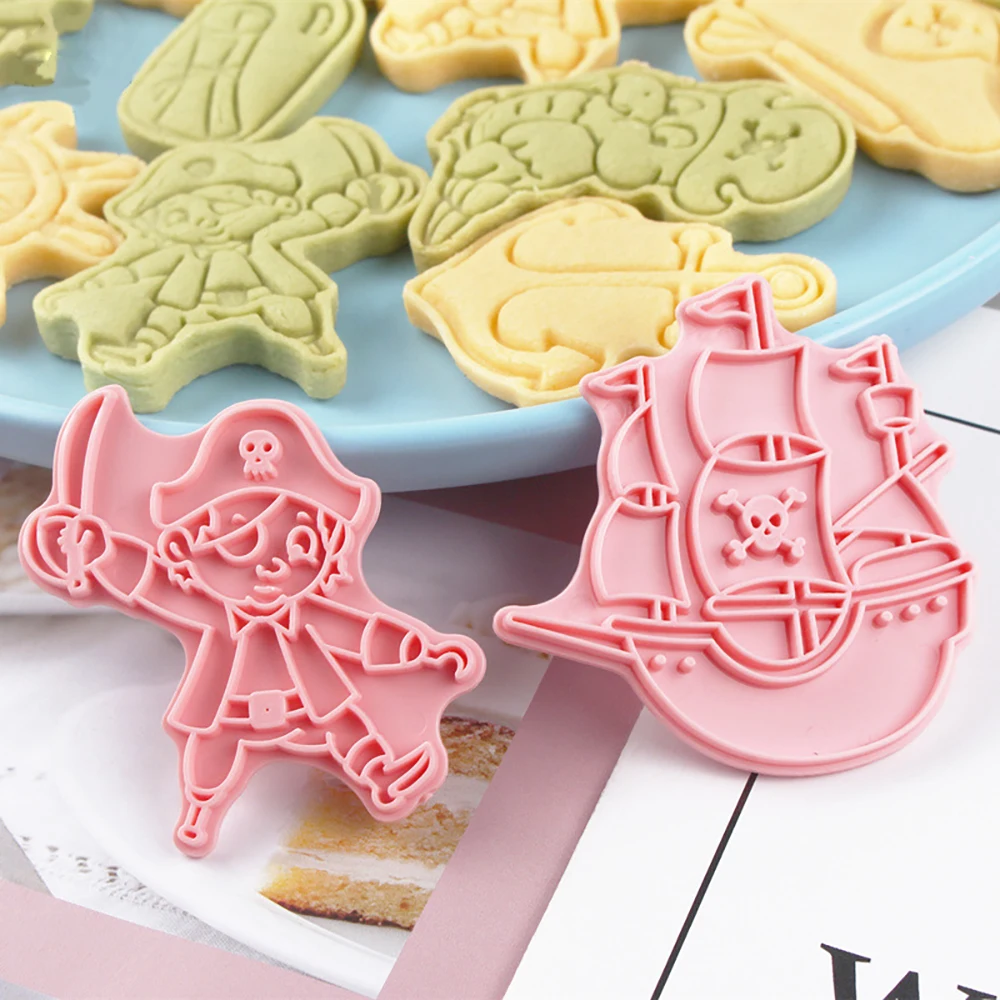 8Pcs Cartoon Pirate Cookie Cutters Plastic 3D Cartoon Pressable Biscuit Mold Fondant Cookie Stamp Kitchen Pastry Baking Tools