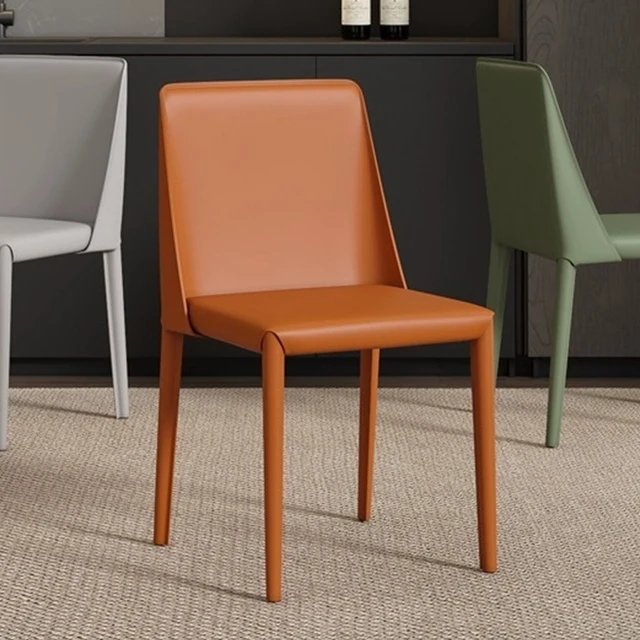 현대 가정을 위한 우아하고 편안한 이탈리아식 크림풍 안장 가죽 의자