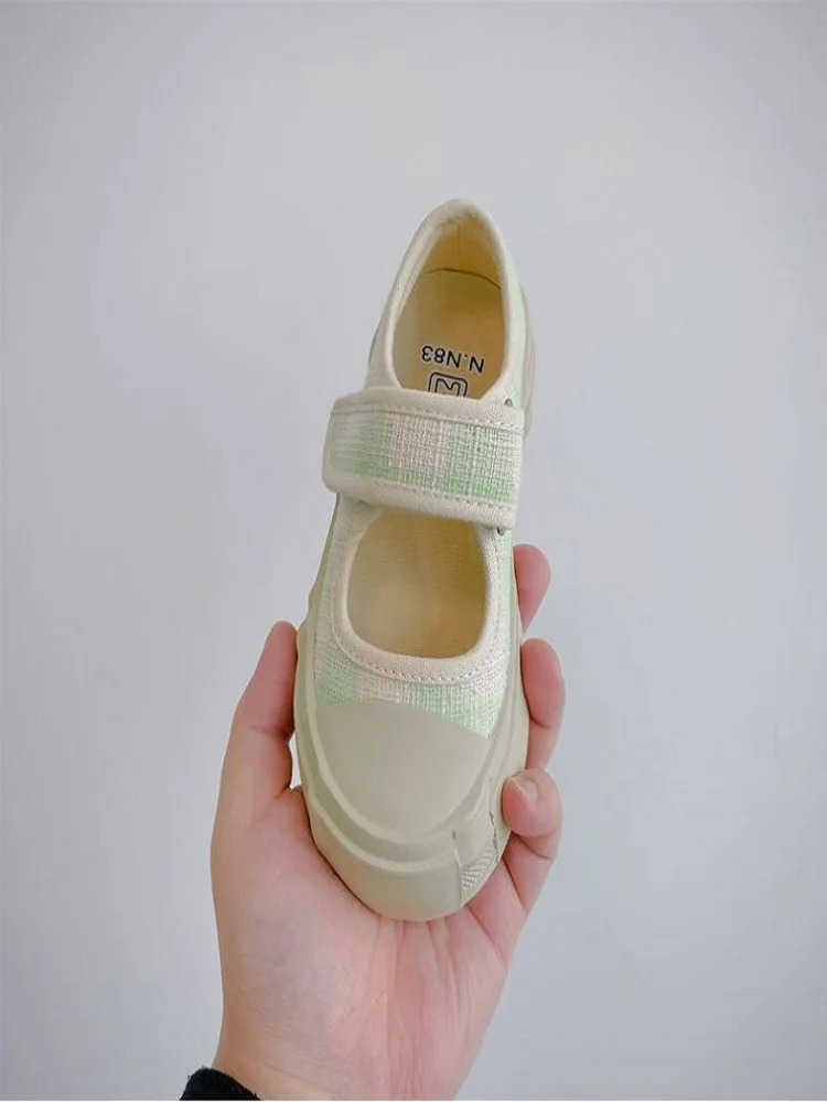 

Новинка лета-осени 2024, удобная повседневная обувь на мягкой подошве для маленьких девочек, модные холщовые туфли зеленого и розового цвета с низким верхом для девочек 26-37