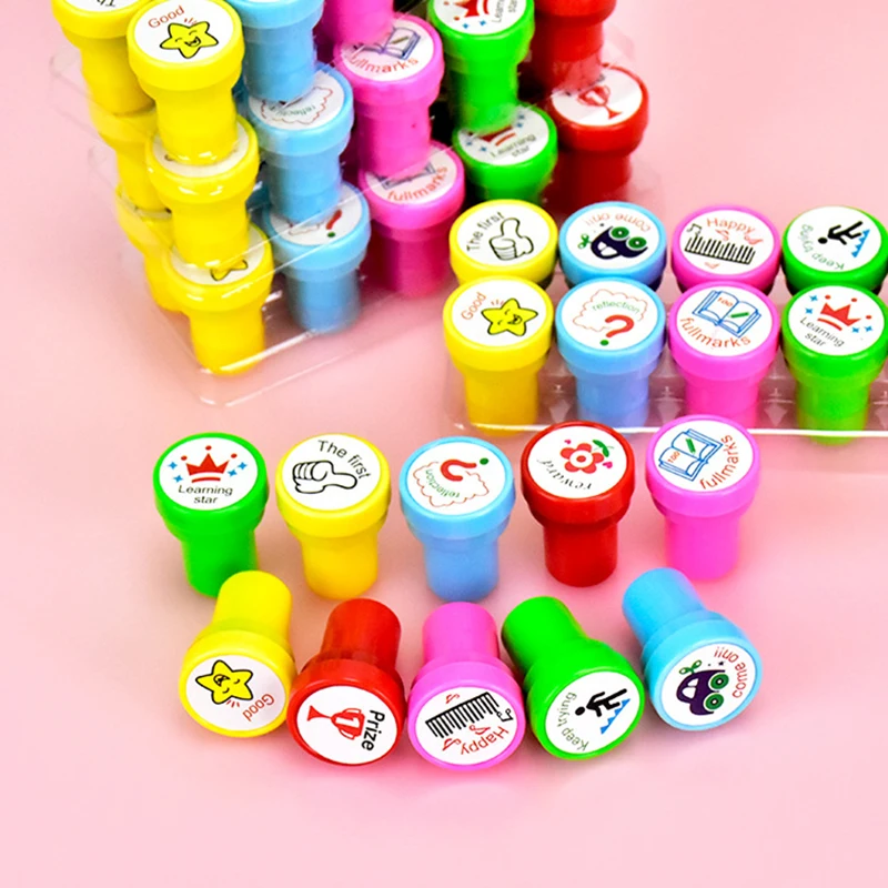 10 Pcs Round Multicolor Cartoon Star Crown Reward Pattern Stamp Children DIY Scrapbook Kids Plastic Stamps Toys Teacher Supplies