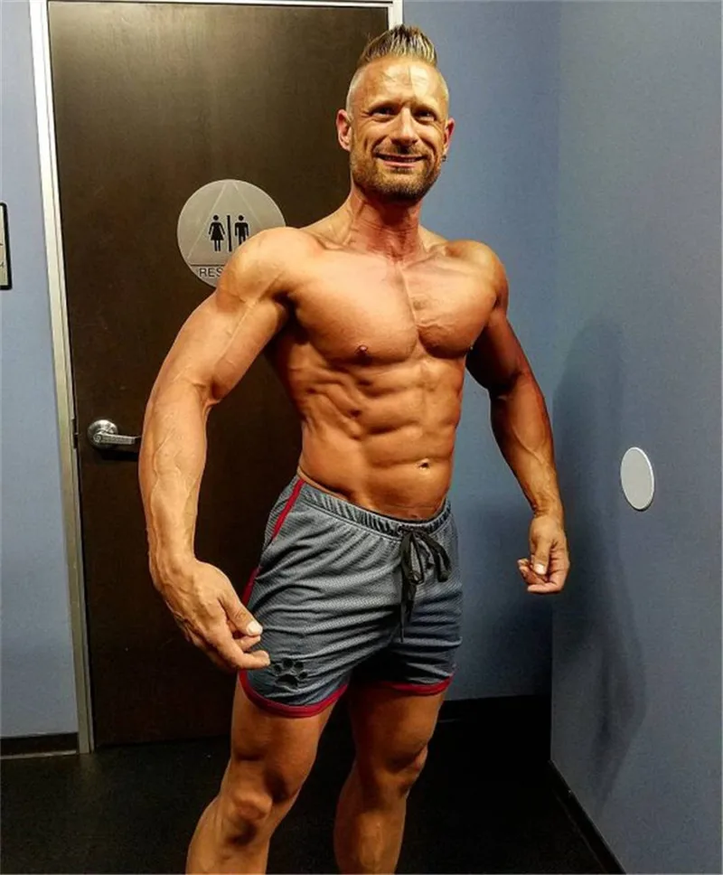 Men Fitness Bodybuilding Shorts Gyms Workout Male Breathable Mesh Quick Dry Sportswear Jogger Beach Short Pants multiple pieces
