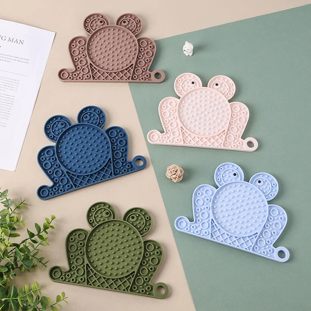 1 PcSlow Feeder Licking Mat for Dogs & Cats-Suction Base Silicone Pet Feeding Mat, Anti-Anxiety Lick Pad with Creative Patterns 2