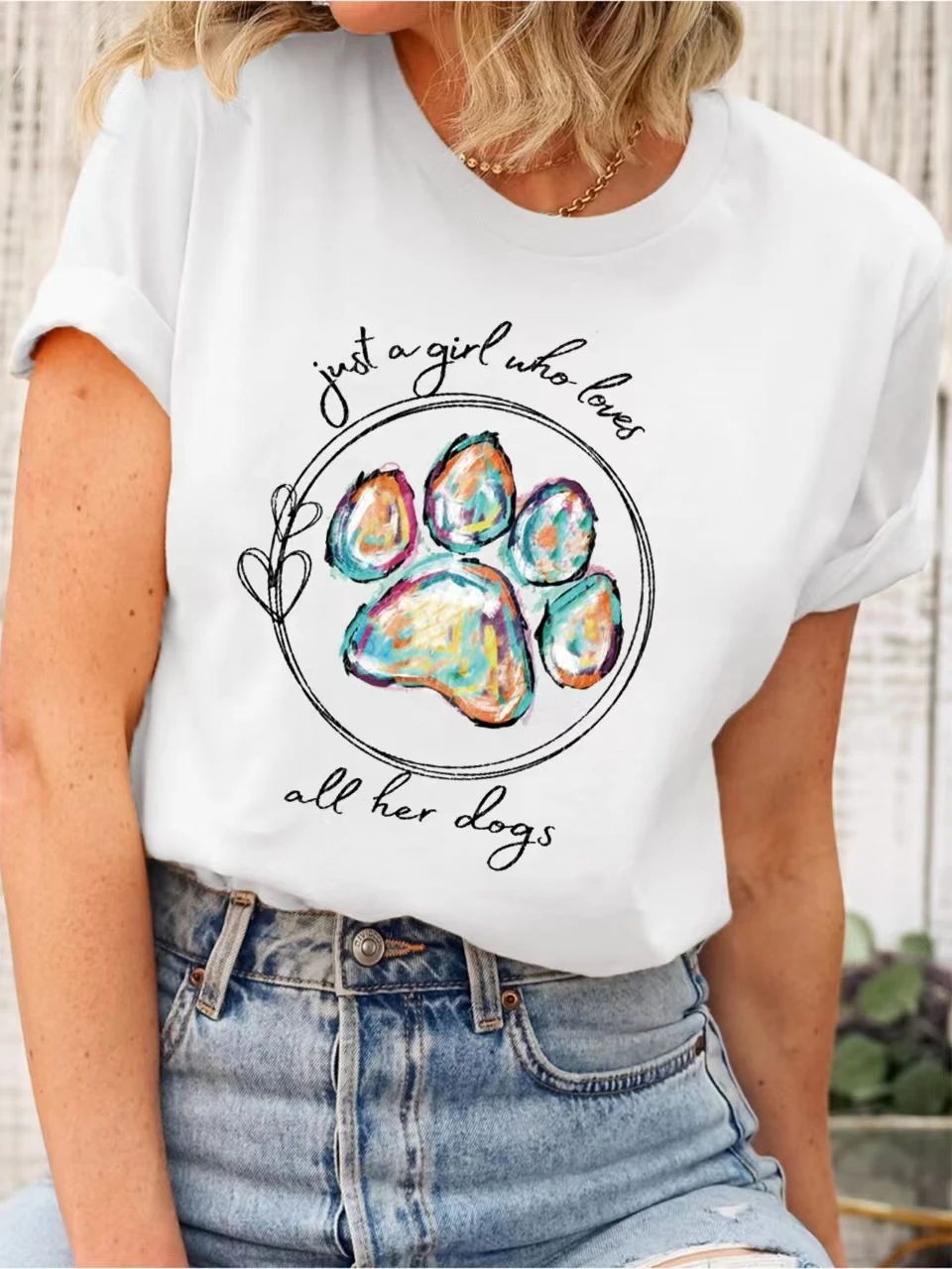 

2024 New Popular Valentine's Day Women T-shirt Just A Girl Who Loves All Her Dogs Slogan Lover Shirt Color Dog Paw Prints Tee