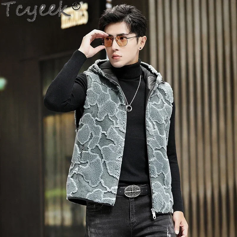 

Tcyeek 2023 Men's Sheep Shearing Fur Jackets Fashion Wool Vest for Men Clothing Loose Fit Warm Winter Real Fur Vests Short Style
