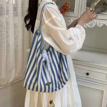 Borsa hobo a doppio lato con strisce per donna, borsa tote in tela con decorazione a fiocco in pizzo, borsa a tracolla reversibile per lo shopping quotidiano