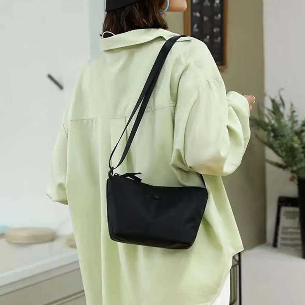 

Simple Women Dumpling Crossbody Bag, Casual Solid Color Nylon Crossbody Bag Dumpling Bag, Women Sling Dumpling Shoulder Bags