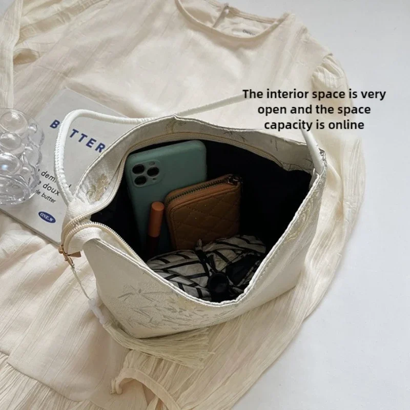 New Chinese Style Small Shoulder Bags for Women 2026 Luxury Designer Fine Embroidery Ladies Handbags Trendy Women Bucket Bag